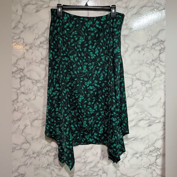 Who What Wear Black and Green Floral Print Silky Midi Length Skirt Size 10 - Picture 2 of 7